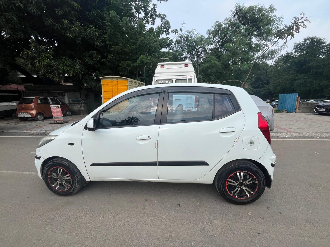 Hyundai I10(2010-2017) Magna 1.1 Irde2 Special Edition